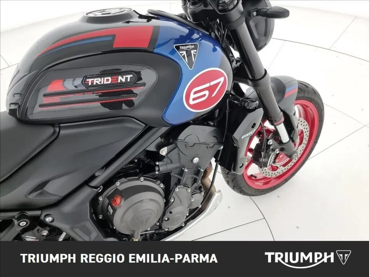 Triumph Trident 660 Triple Tribute Edition (2025 - 26) (20)