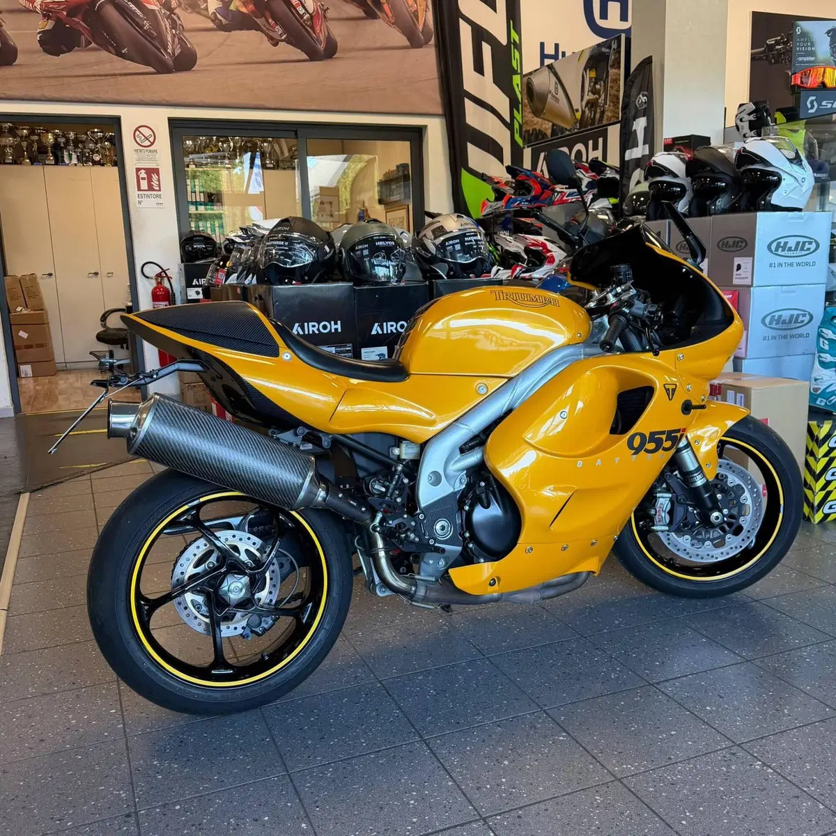 Triumph Daytona 955 I (1999 - 01) (4)