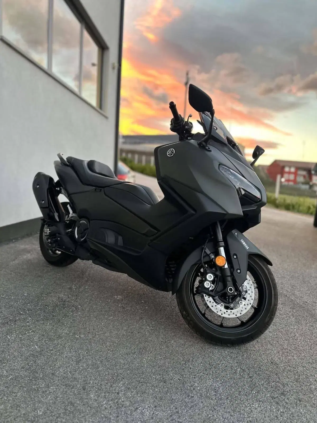 Yamaha T-Max 560 (2025 - 26) (3)