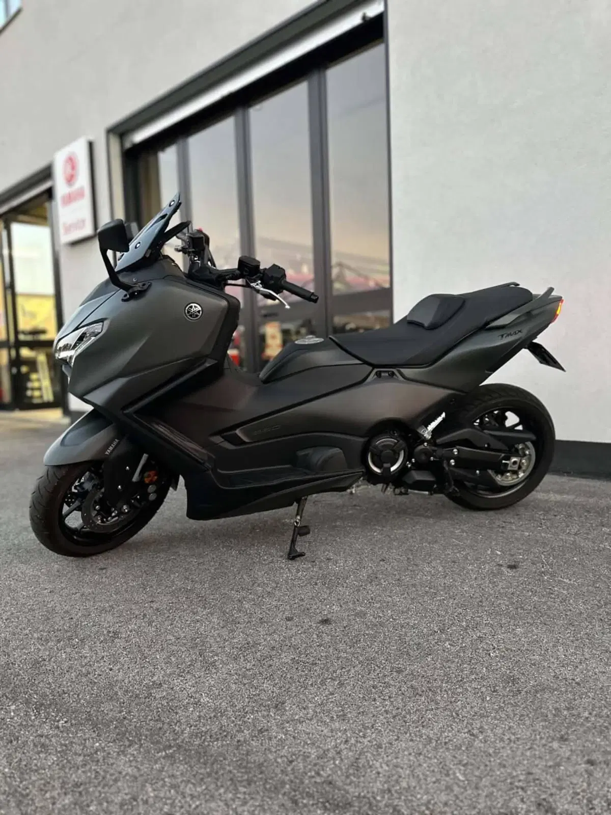 Yamaha T-Max 560 (2025 - 26) (7)