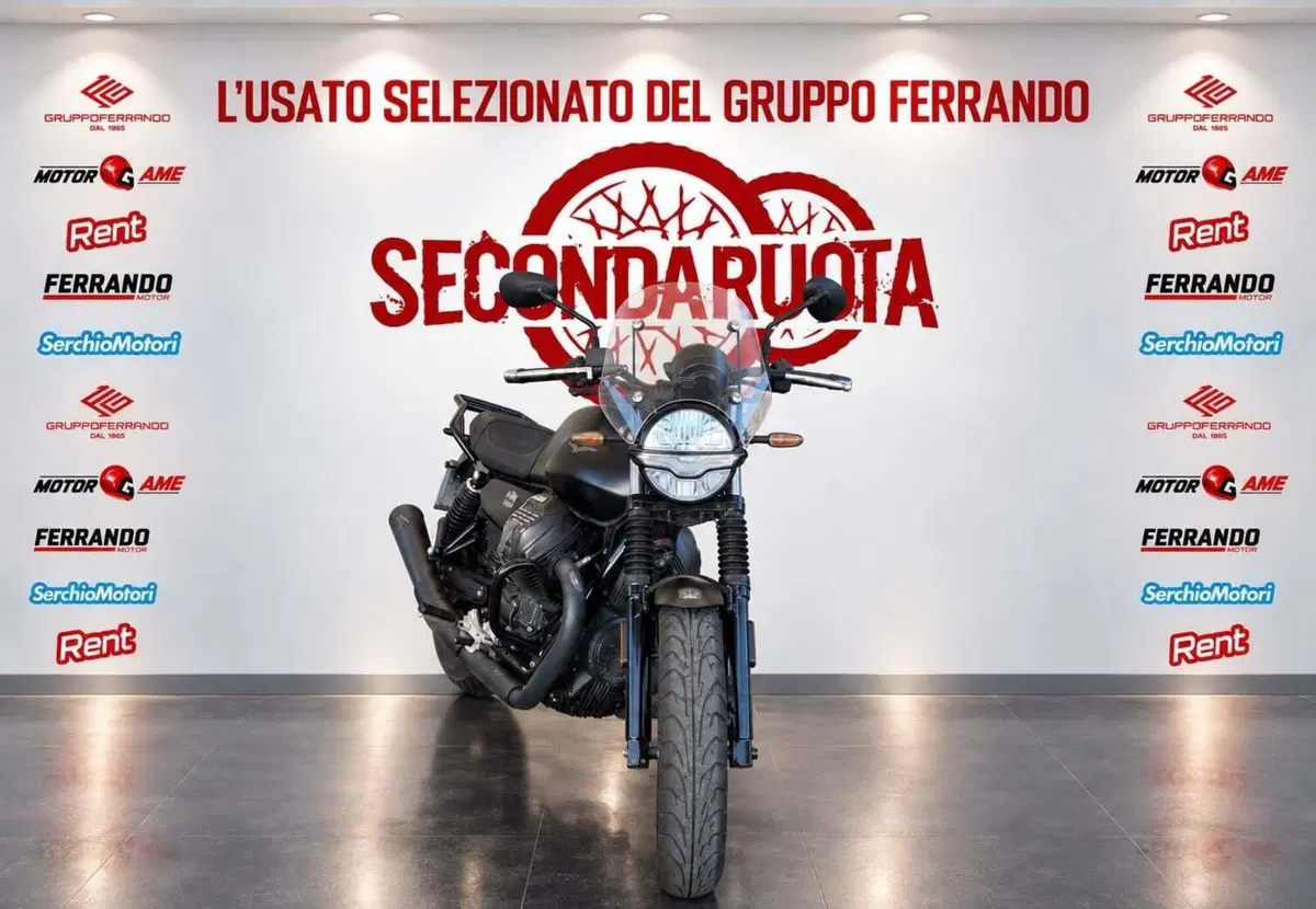 Moto Guzzi V7 Stone (2021 - 24) (2)