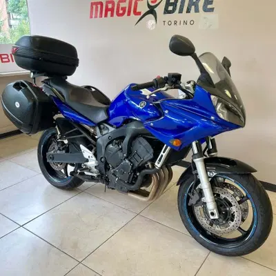 Yamaha FZ6 Fazer (2004 - 07) usata