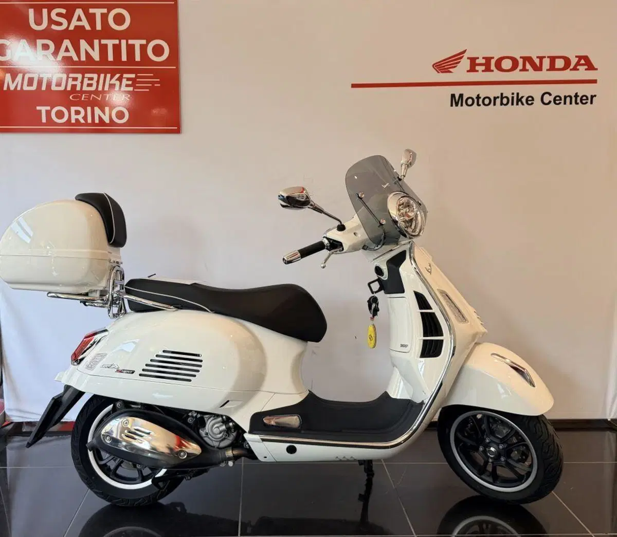 Vespa GTS 300 (2023 - 24) (2)