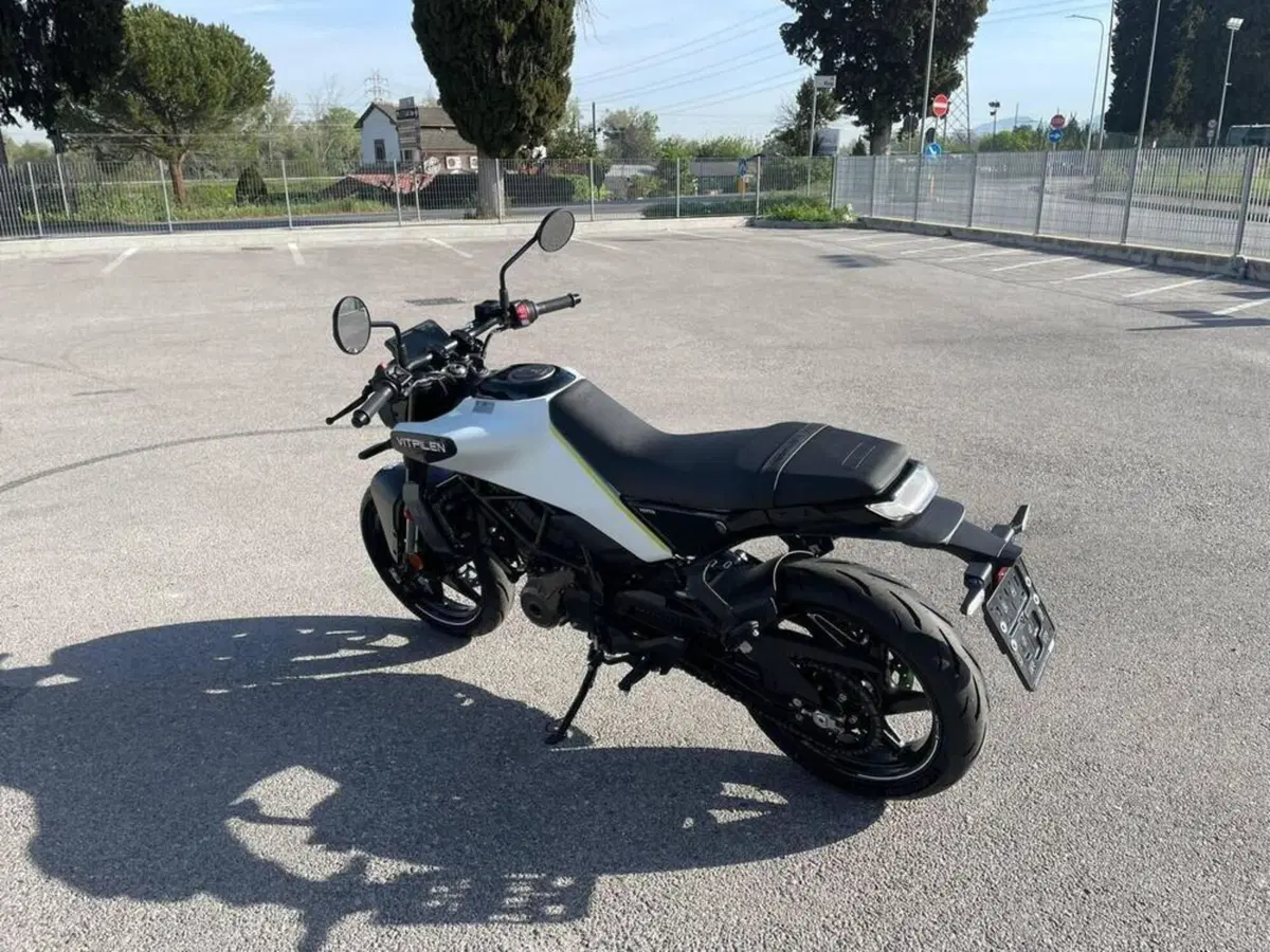 Husqvarna Svartpilen 125 (2024 - 26) (3)