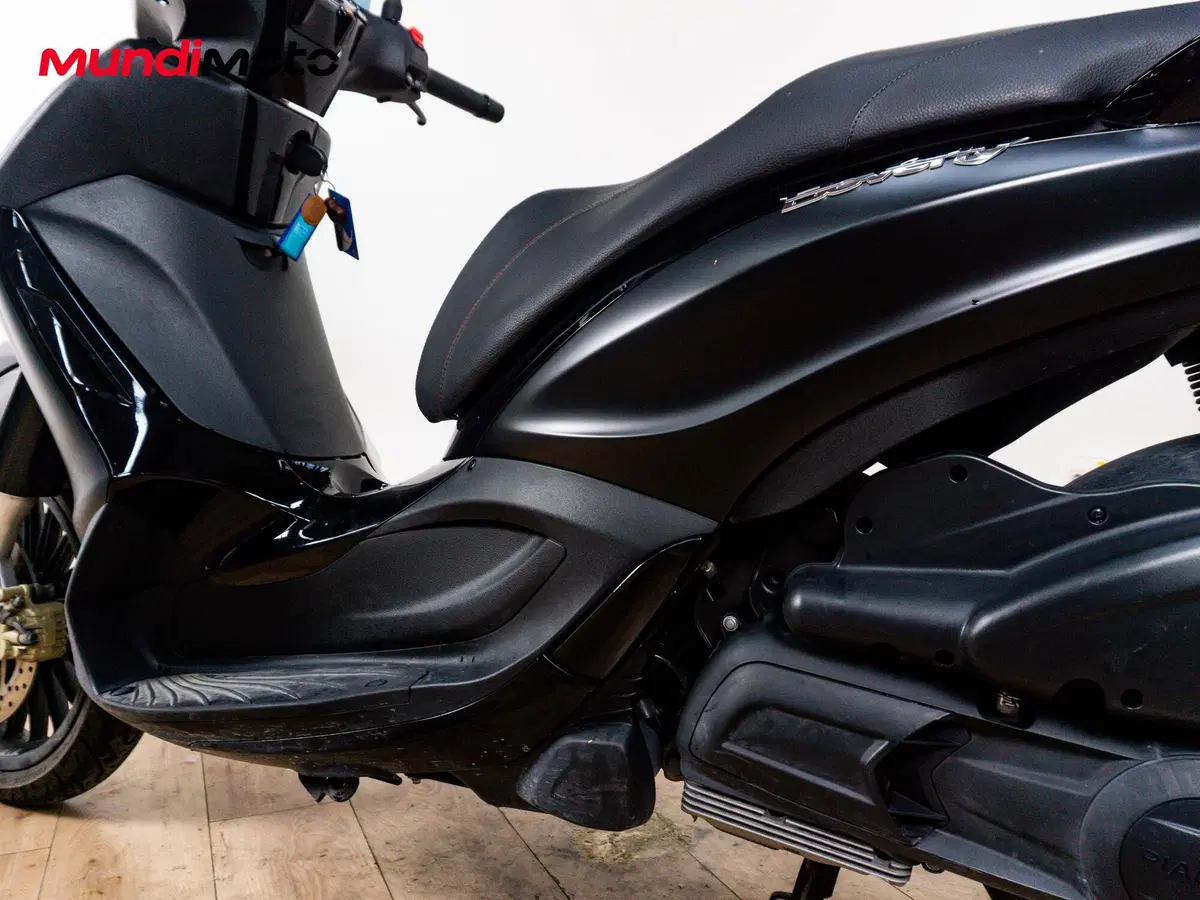 Piaggio Beverly 300 ABS-ASR (2021 - 25) (10)