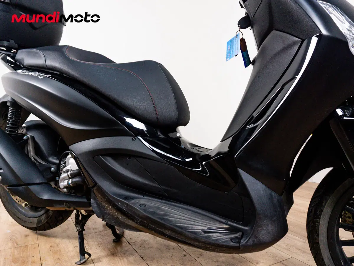 Piaggio Beverly 300 ABS-ASR (2021 - 25) (5)