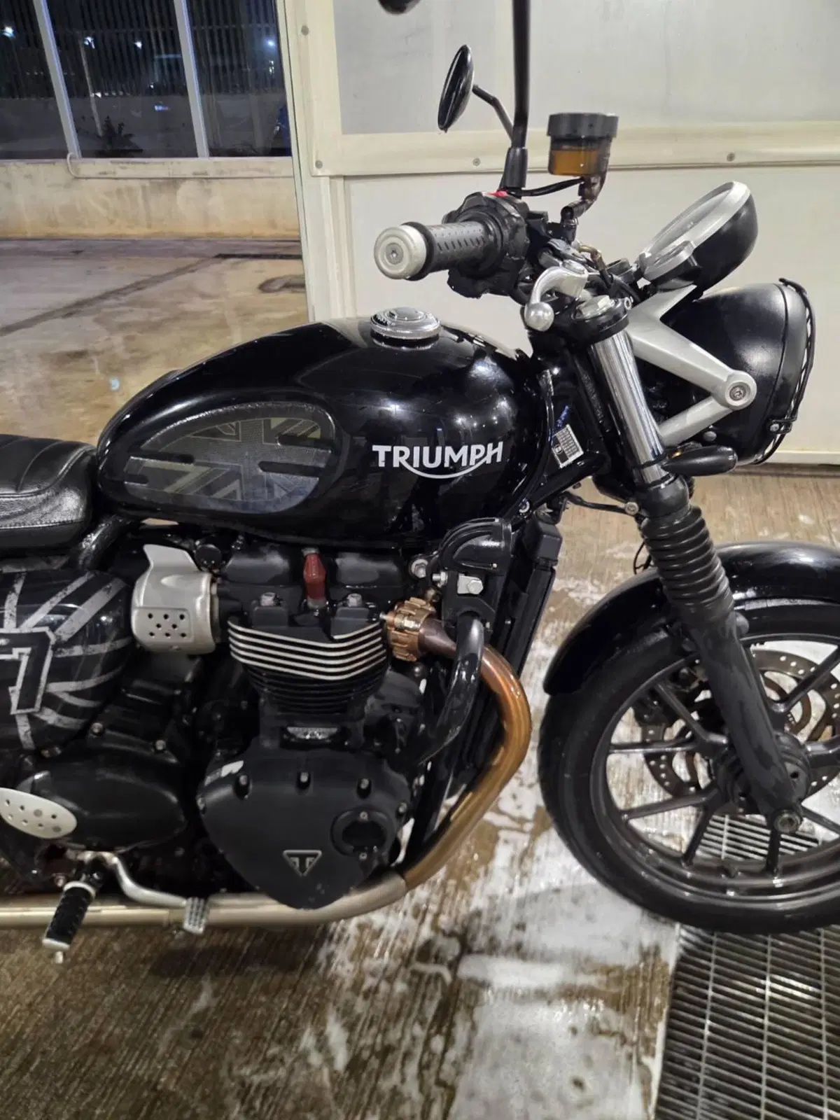 Triumph Street Twin 900 (2017 - 18) (2)