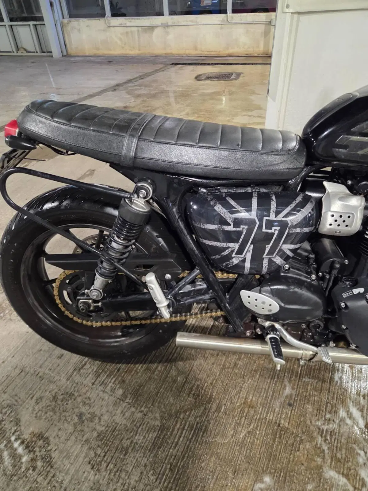 Triumph Street Twin 900 (2017 - 18) (3)