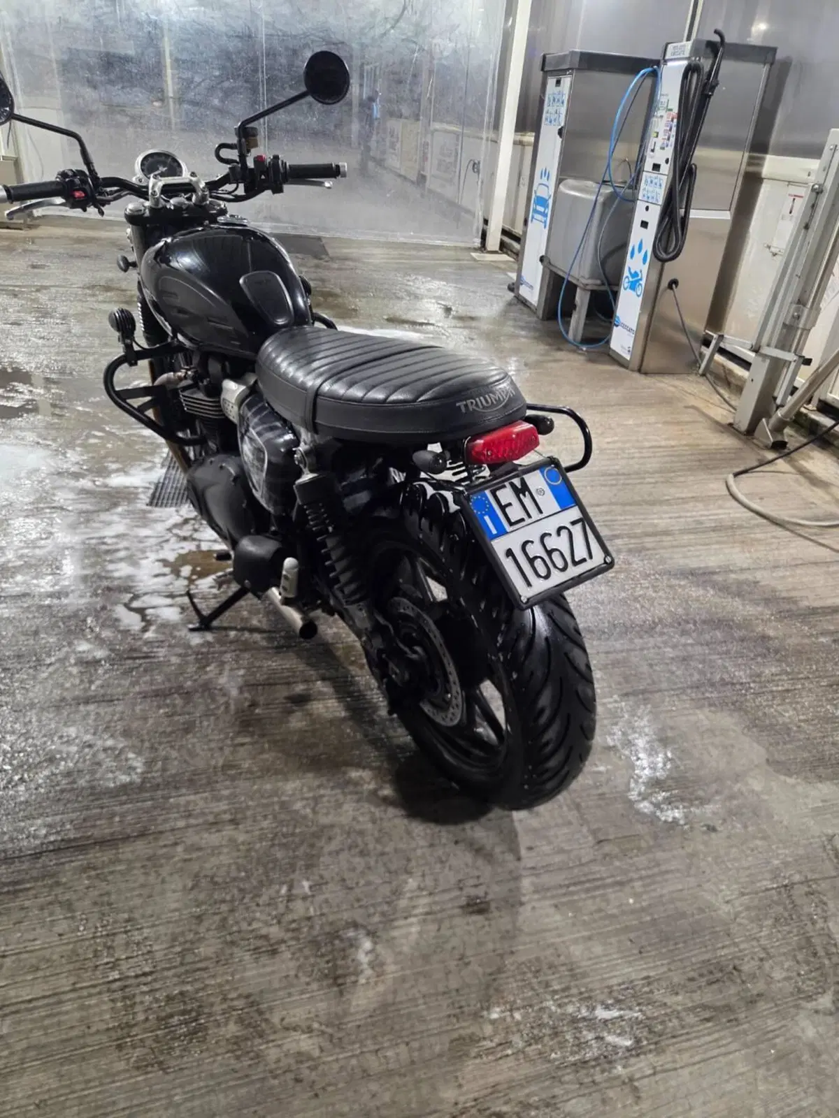 Triumph Street Twin 900 (2017 - 18) (6)