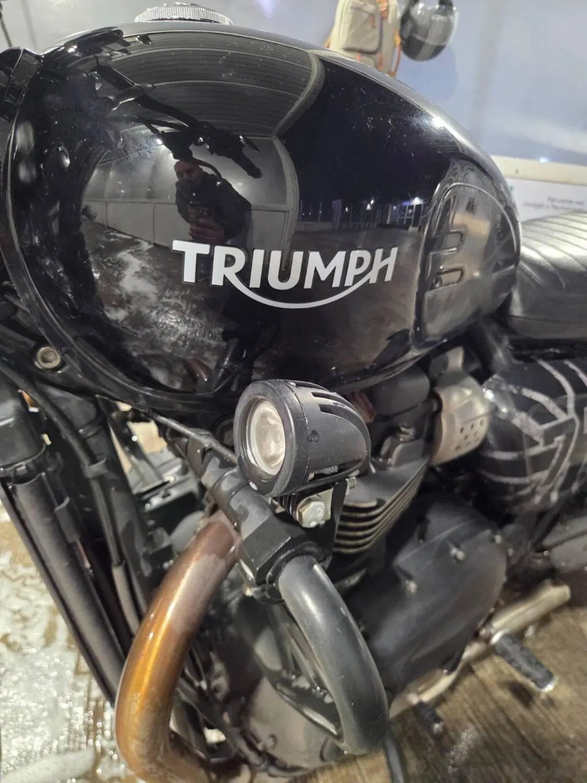 Triumph Street Twin 900 (2017 - 18) (8)
