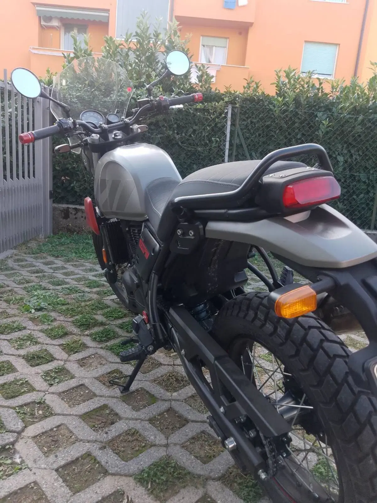 Royal Enfield Scram 411 (2022 - 24) (3)