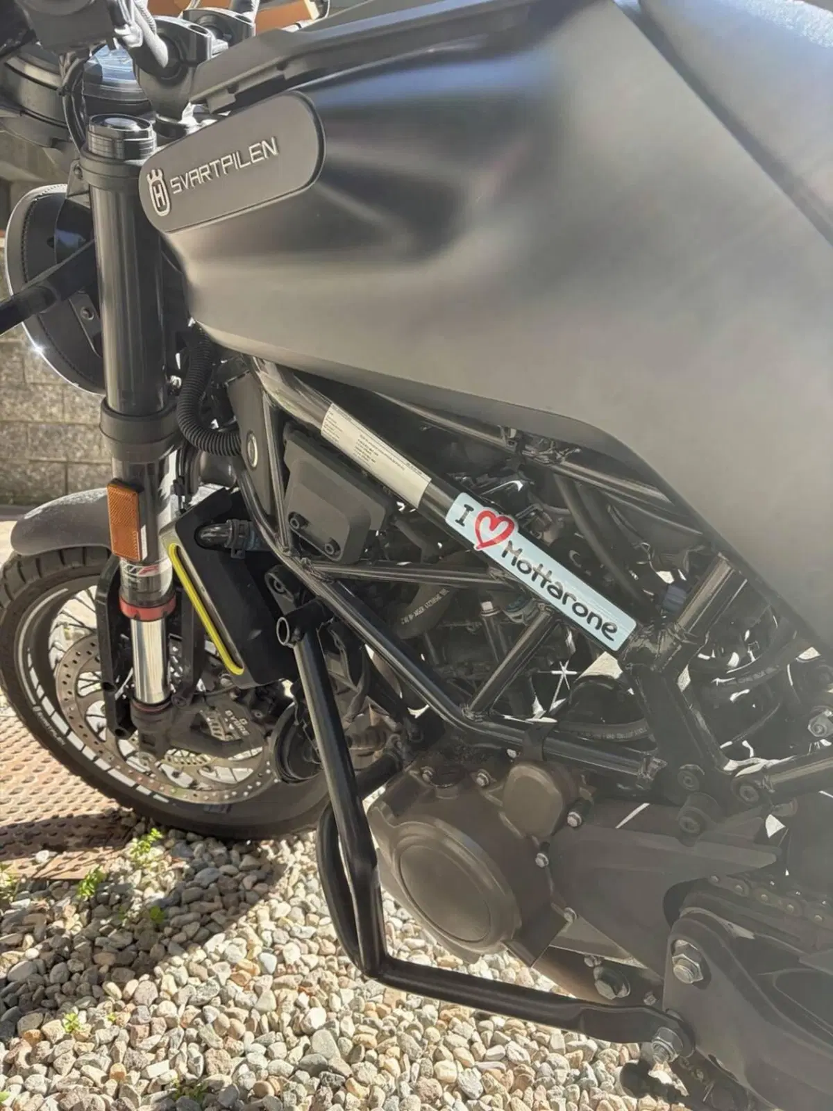 Husqvarna Svartpilen 125 (2021 - 23) (5)