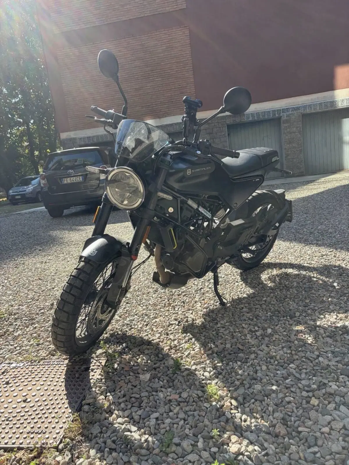 Husqvarna Svartpilen 125 (2021 - 23) (11)