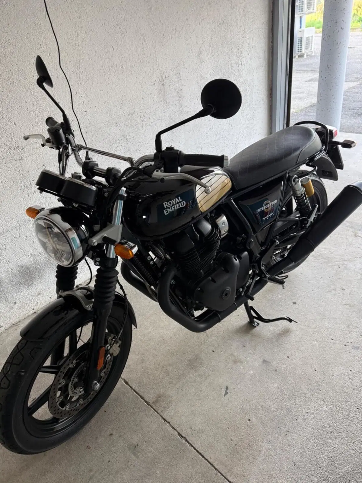 Royal Enfield Interceptor 650 (2021 - 26) (3)