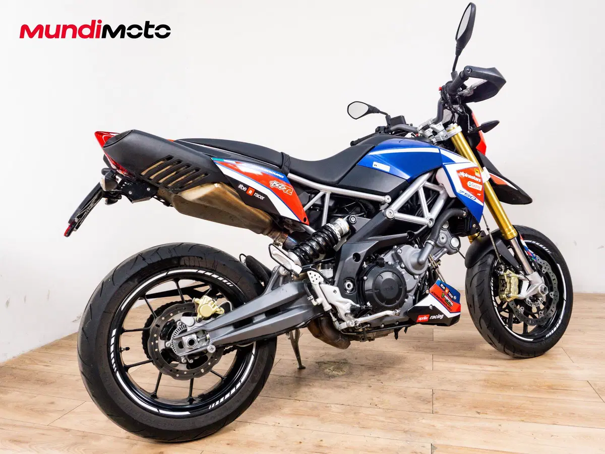 Aprilia Dorsoduro 750 ABS (2009 - 17) (3)
