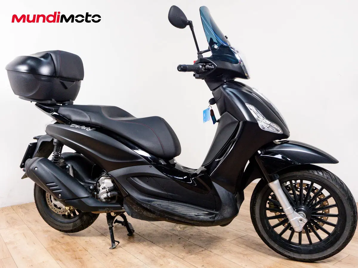 Piaggio Beverly 300 ABS-ASR (2021 - 25) (2)
