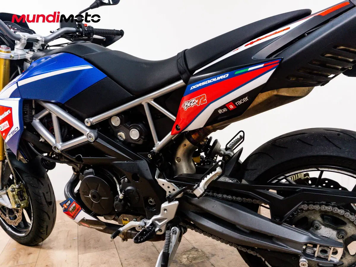 Aprilia Dorsoduro 750 ABS (2009 - 17) (10)