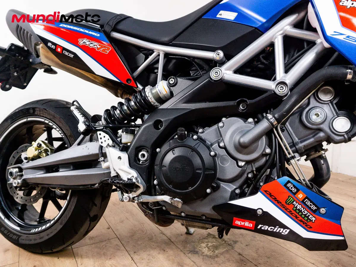 Aprilia Dorsoduro 750 ABS (2009 - 17) (5)