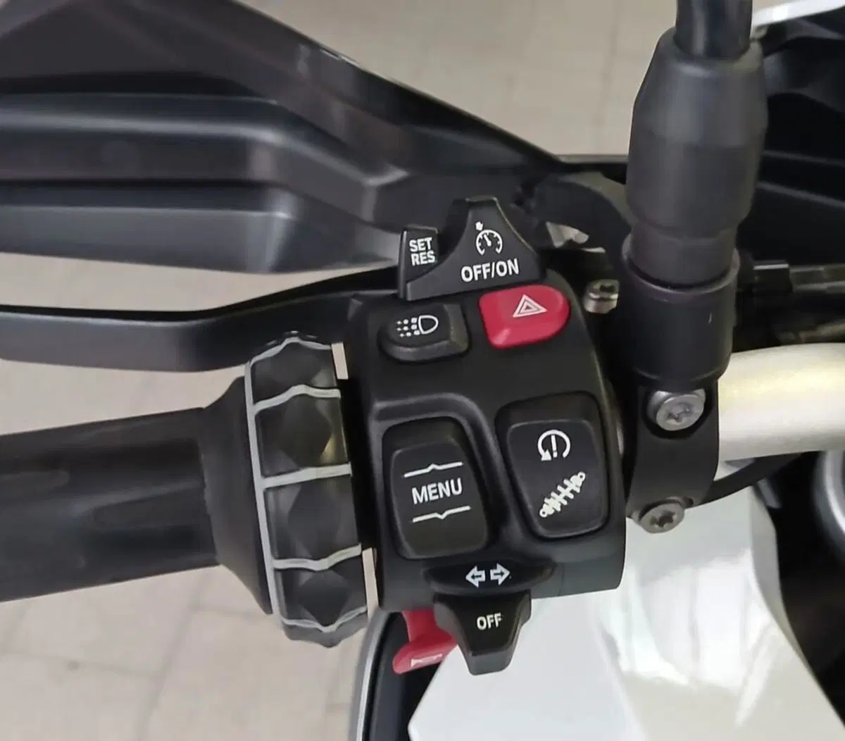 Bmw F 900 XR (2020 - 24) (6)
