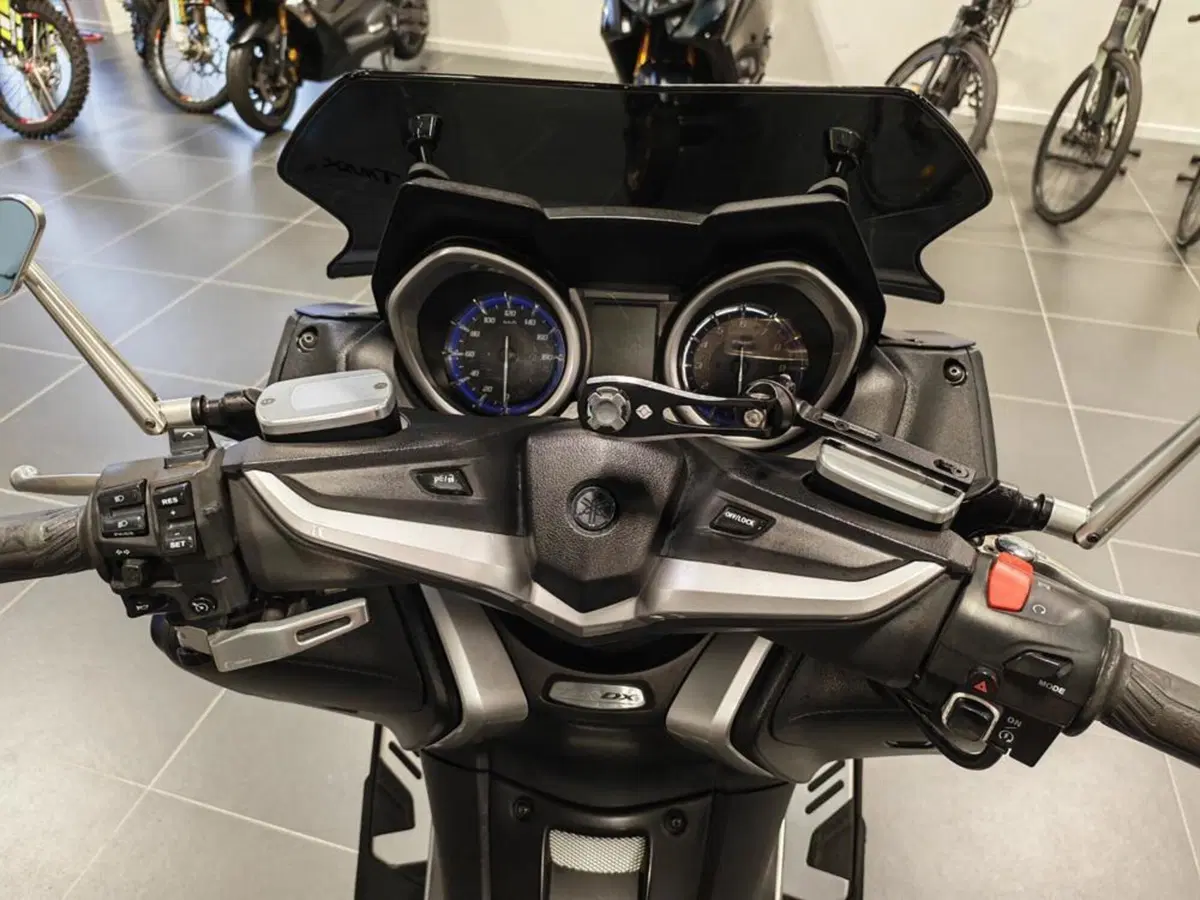 Yamaha T-Max 530 DX (2017 - 19) (2)