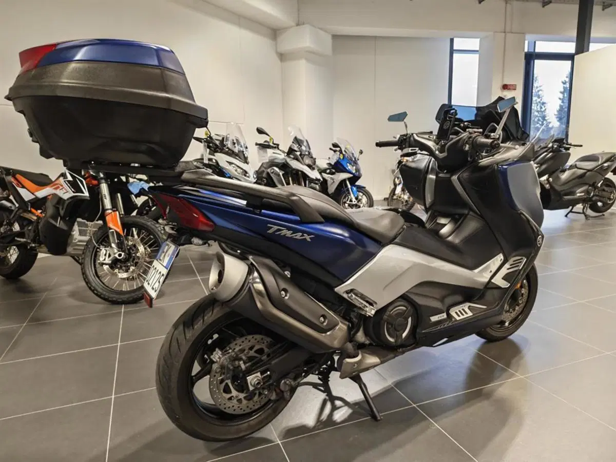 Yamaha T-Max 530 DX (2017 - 19) (5)