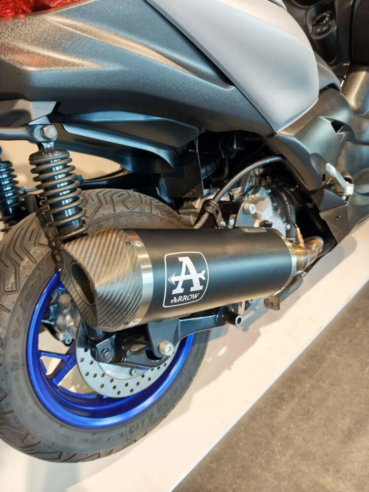 Yamaha X-Max 300 (2021 - 24) (4)