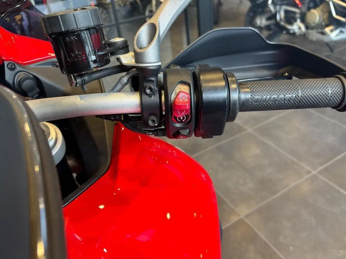 Ducati Multistrada V4 S (2021 - 24) (8)