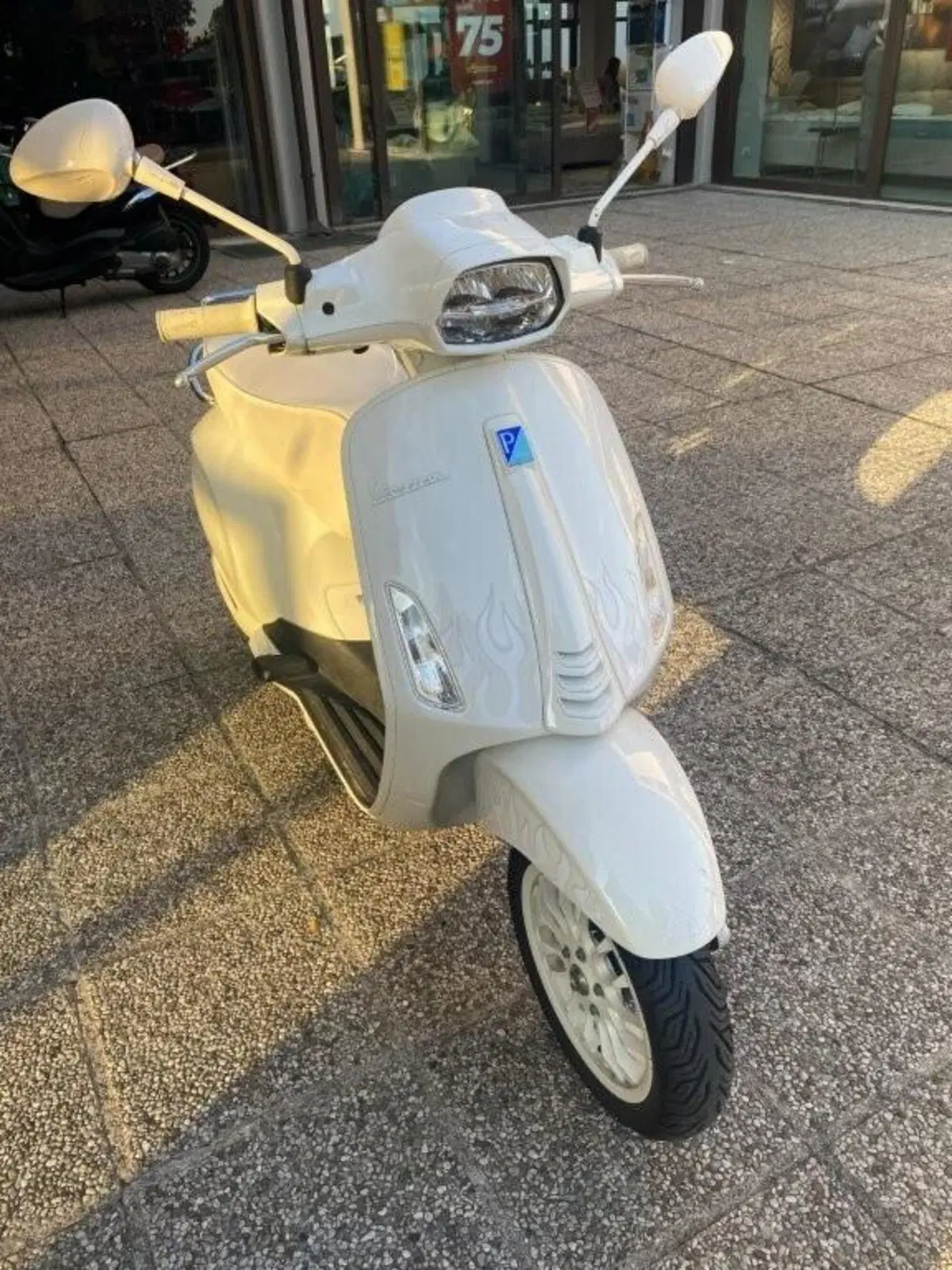 Vespa Sprint 50 Justin Bieber (2022 - 24) (2)
