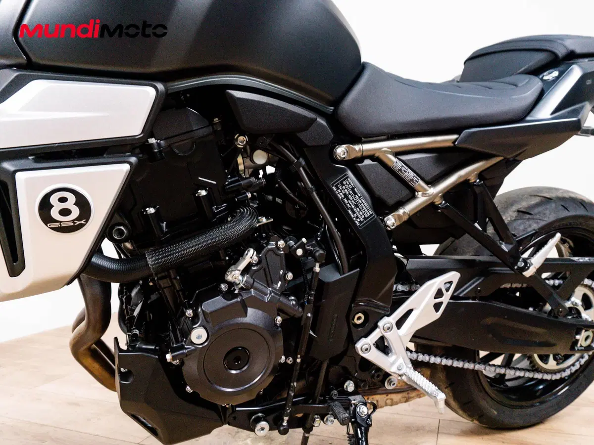 Suzuki GSX-8T (2025 - 26) (9)
