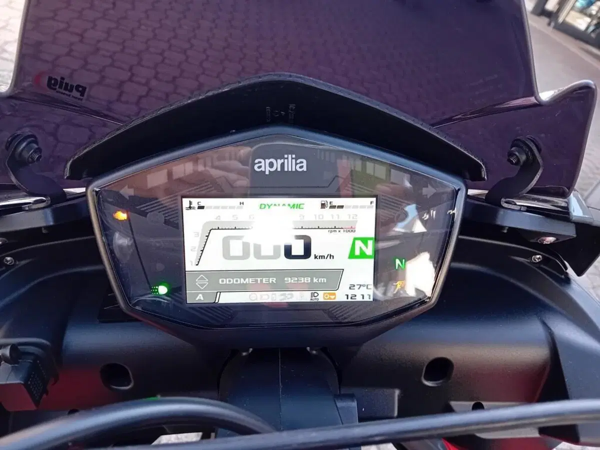 Aprilia Tuono 660 (2021 - 25) (8)