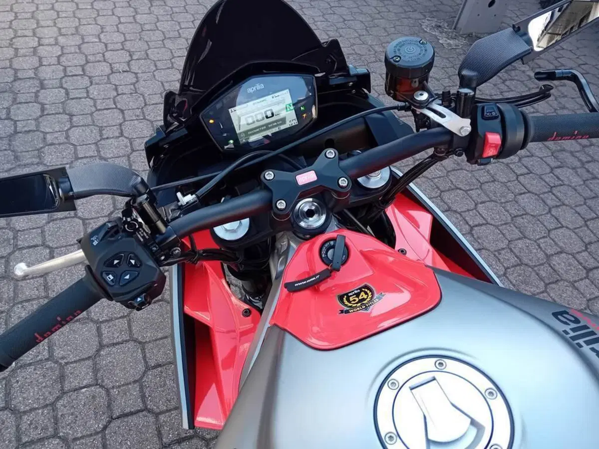 Aprilia Tuono 660 (2021 - 25) (7)