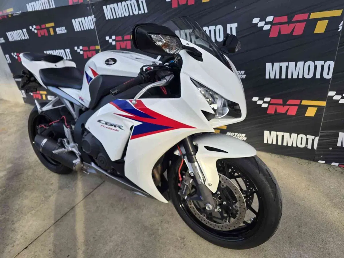 Honda CBR 1000 RR Fireblade (2012 - 16) (6)