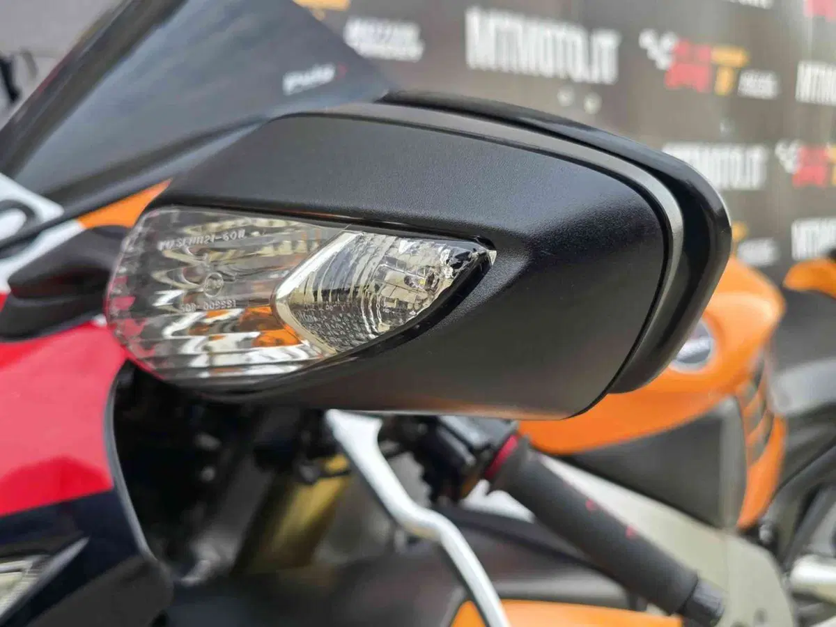 Honda CBR 1000 RR Fireblade (2008 - 11) (19)