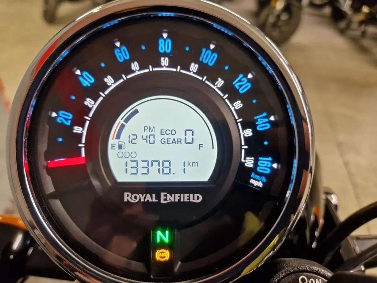 Royal Enfield Meteor 350 (2021 - 26) (5)