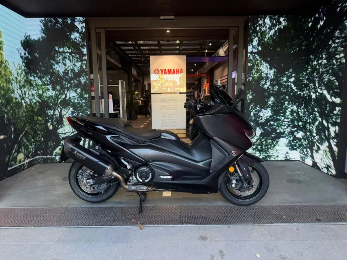 Yamaha T-Max 560 (2020 - 21)