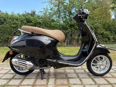 Vespa Primavera 125 (2024 - 25) usata