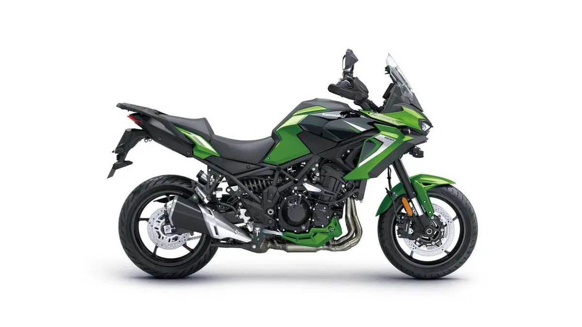Kawasaki Versys 900 Versys 900 SE (2027) (2)