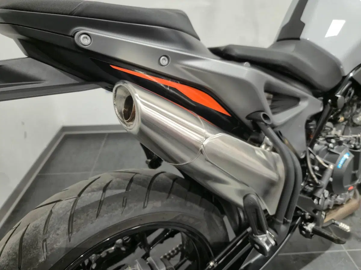 KTM 790 Duke L (2023 - 24) (15)