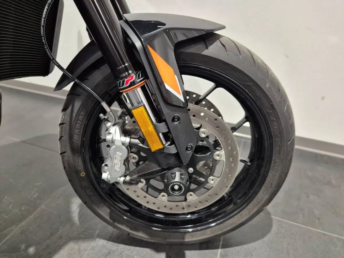 KTM 790 Duke L (2023 - 24) (17)