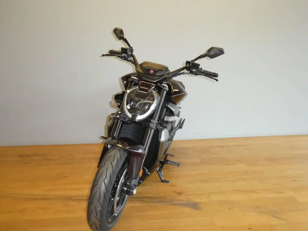 Ducati XDiavel V4 (2025 - 26) (2)