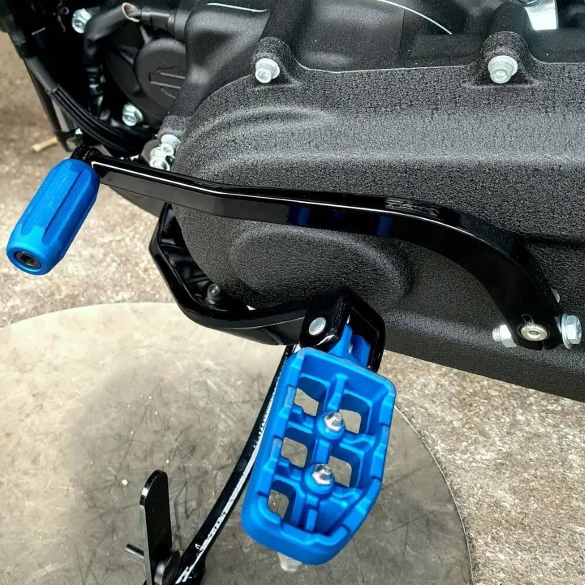 Harley-Davidson Low Rider ST (2025 - 26) (5)