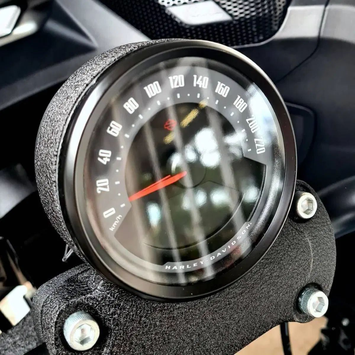 Harley-Davidson Low Rider ST (2025 - 26) (8)