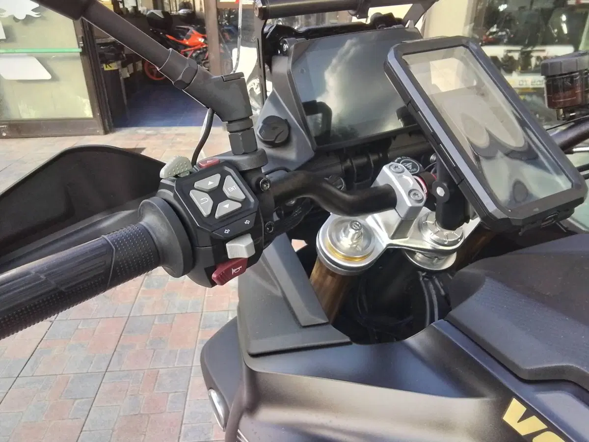 Voge Valico 900DSX (2024 - 26) (13)