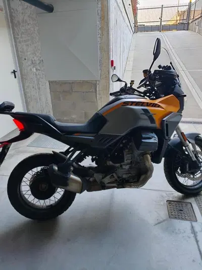 Moto Guzzi Stelvio (2024 - 26) usata