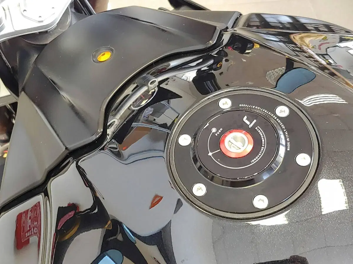 Triumph Speed Triple 1050 (2011 - 13) (11)