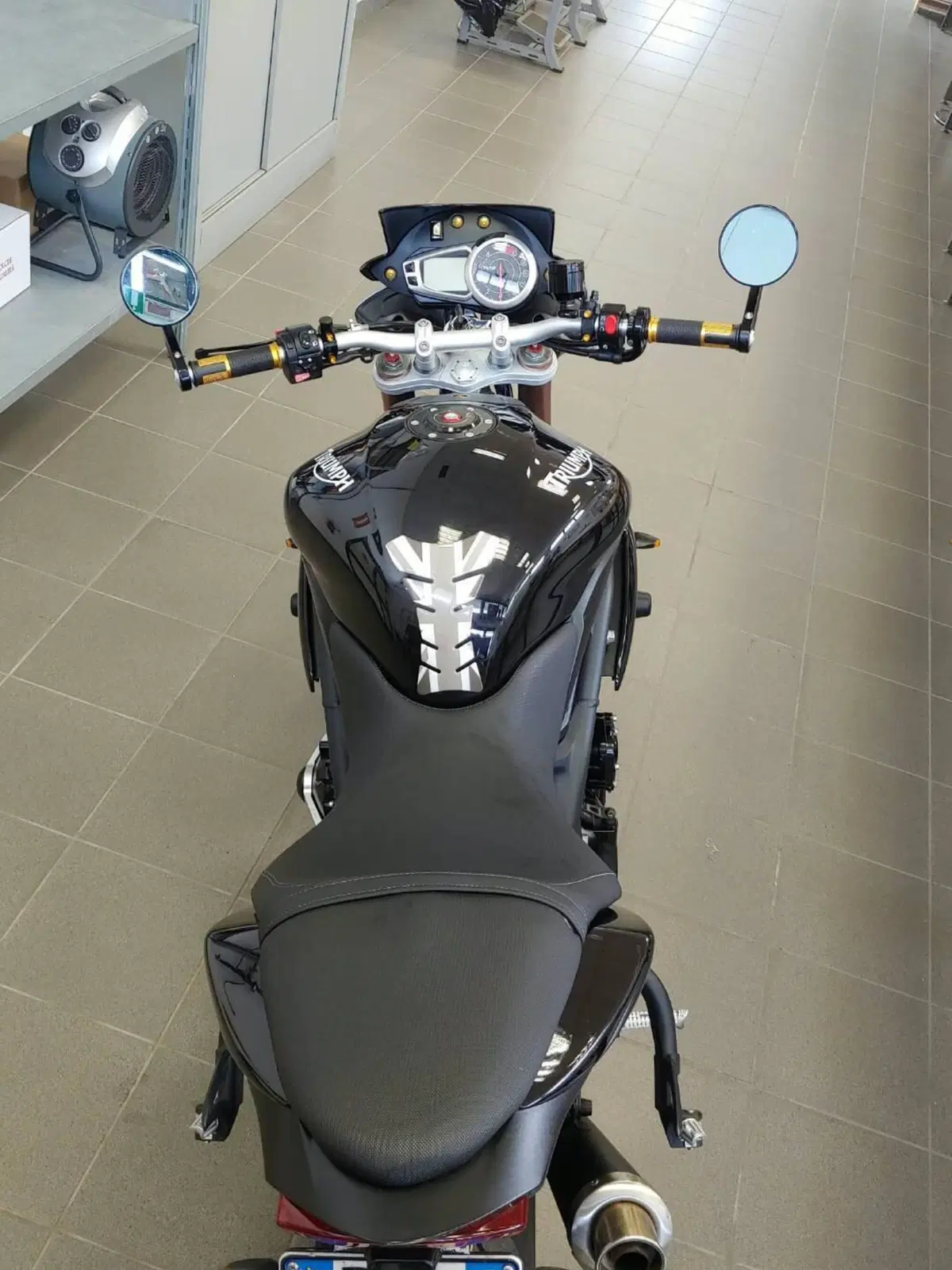 Triumph Speed Triple 1050 (2011 - 13) (12)