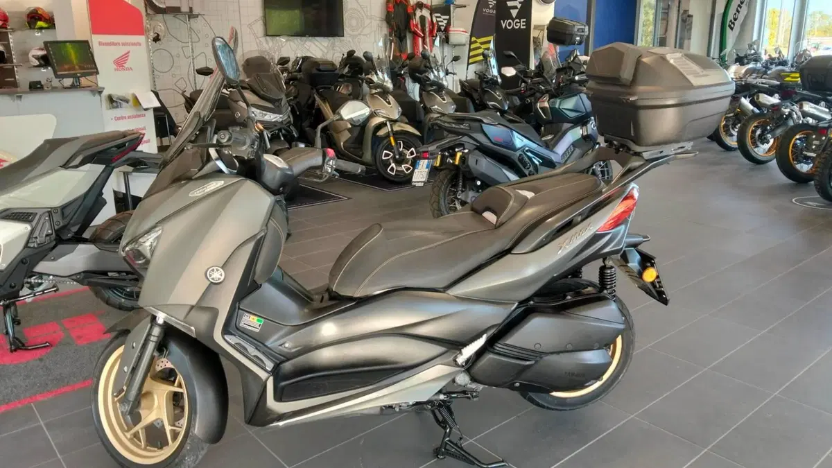Yamaha X-Max 300 Tech Max (2020) (4)