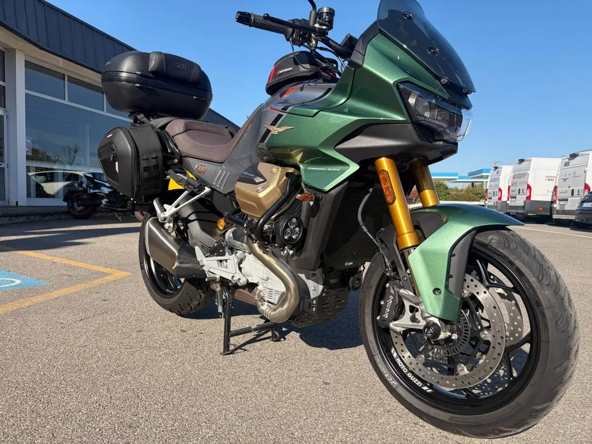 Moto Guzzi V100 Mandello S (2022 - 24)