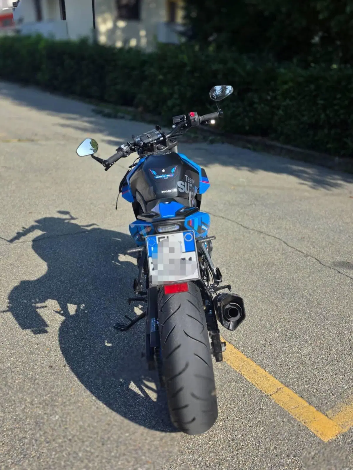 Suzuki GSX-8S Team Suzuki Edition (2024) (3)