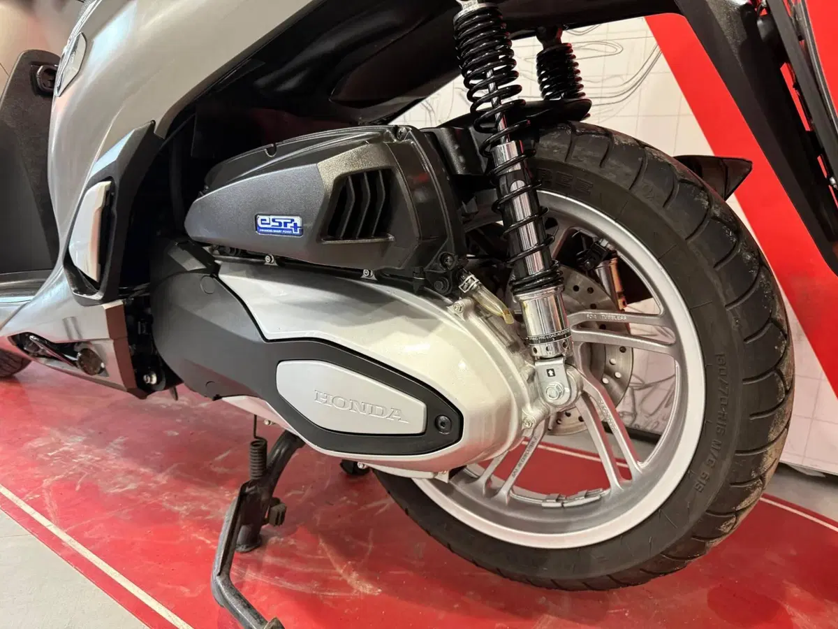 Honda SH 350 (2021 - 24) (11)
